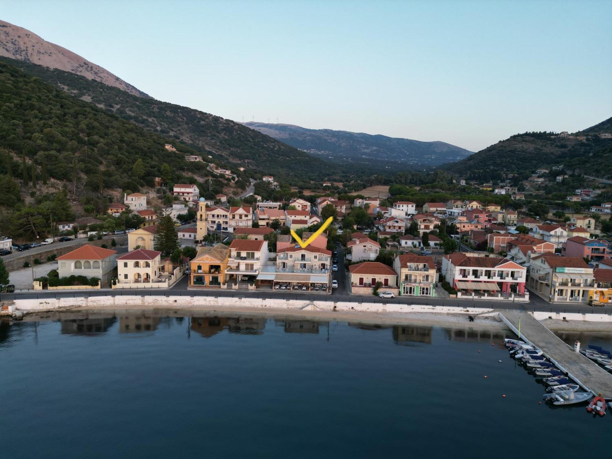 Sunrise Bay Apts Agia Efimia Bagian luar foto